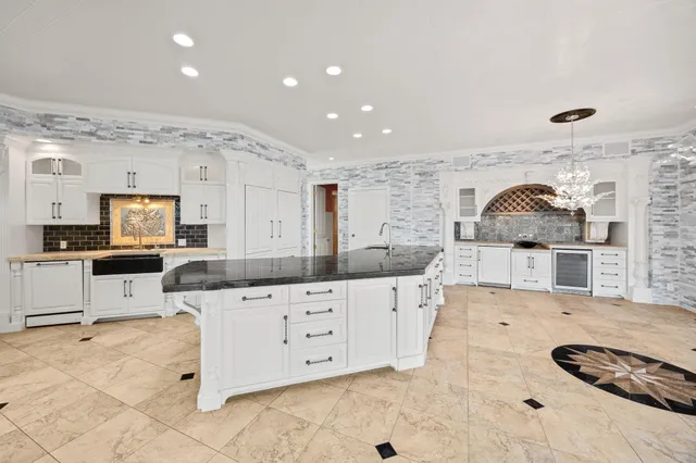 $7,500 | 1560 Bluff Creek Drive, Chaska, MN 55318