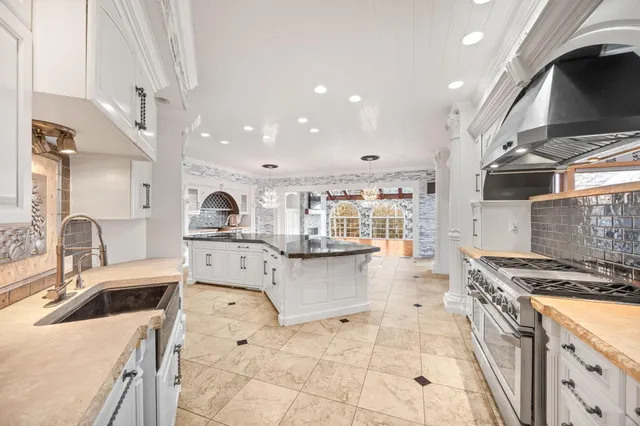 $7,500 | 1560 Bluff Creek Drive, Chaska, MN 55318