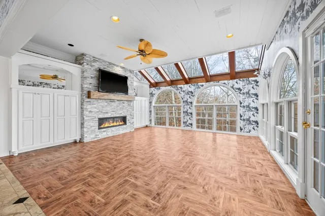 $7,500 | 1560 Bluff Creek Drive, Chaska, MN 55318