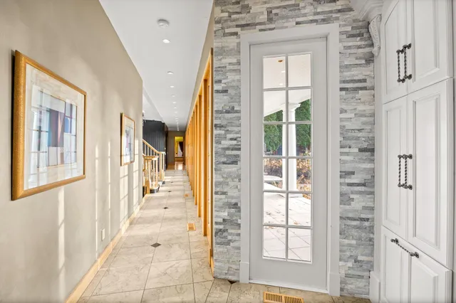 $7,500 | 1560 Bluff Creek Drive, Chaska, MN 55318