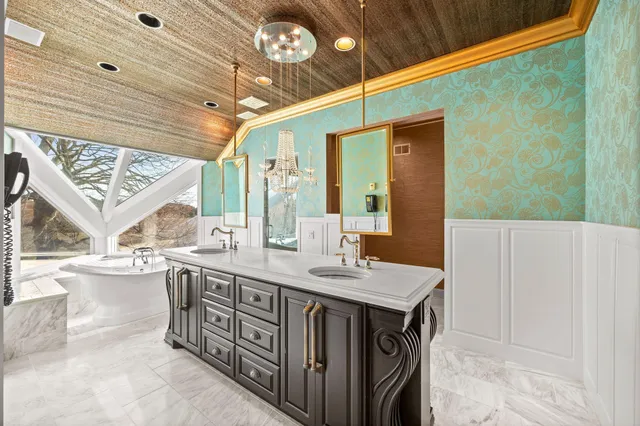 $7,500 | 1560 Bluff Creek Drive, Chaska, MN 55318