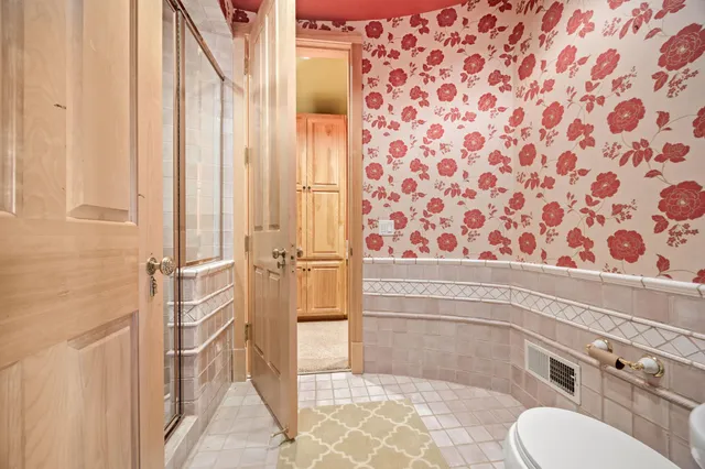 $7,500 | 1560 Bluff Creek Drive, Chaska, MN 55318