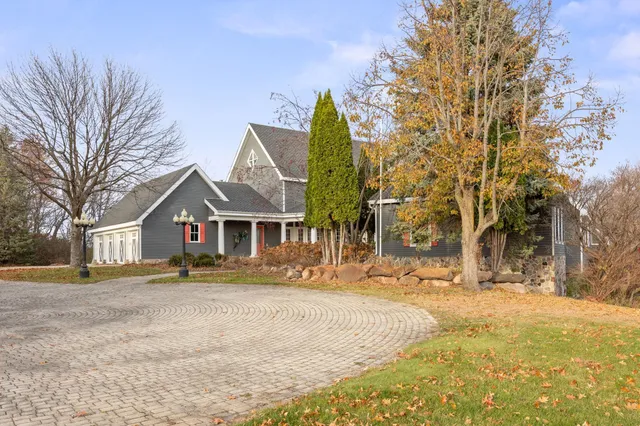 $7,500 | 1560 Bluff Creek Drive, Chaska, MN 55318