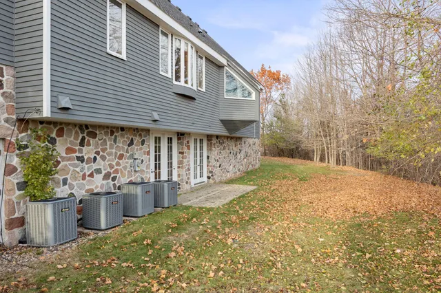 $7,500 | 1560 Bluff Creek Drive, Chaska, MN 55318