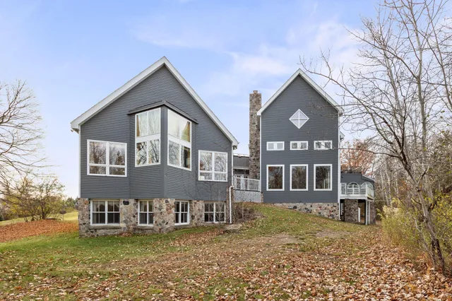 $7,500 | 1560 Bluff Creek Drive, Chaska, MN 55318