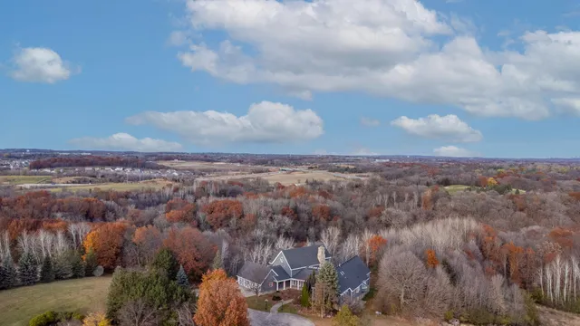 $7,500 | 1560 Bluff Creek Drive, Chaska, MN 55318