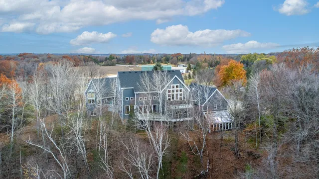 $7,500 | 1560 Bluff Creek Drive, Chaska, MN 55318