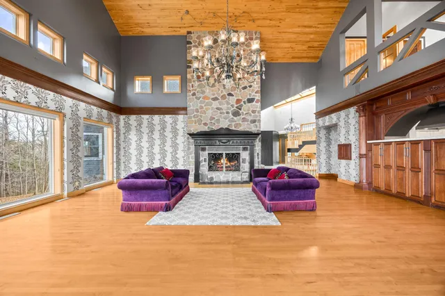 $7,500 | 1560 Bluff Creek Drive, Chaska, MN 55318