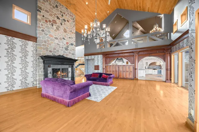 $7,500 | 1560 Bluff Creek Drive, Chaska, MN 55318