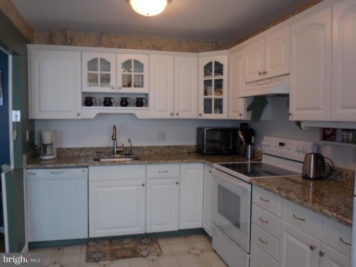 12118 Medford Road Philadelphia, PA 19154 - Photo 5 of 17