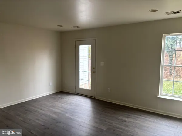 $1,900 | 610 Pendleton Lane, Strasburg, VA 22657