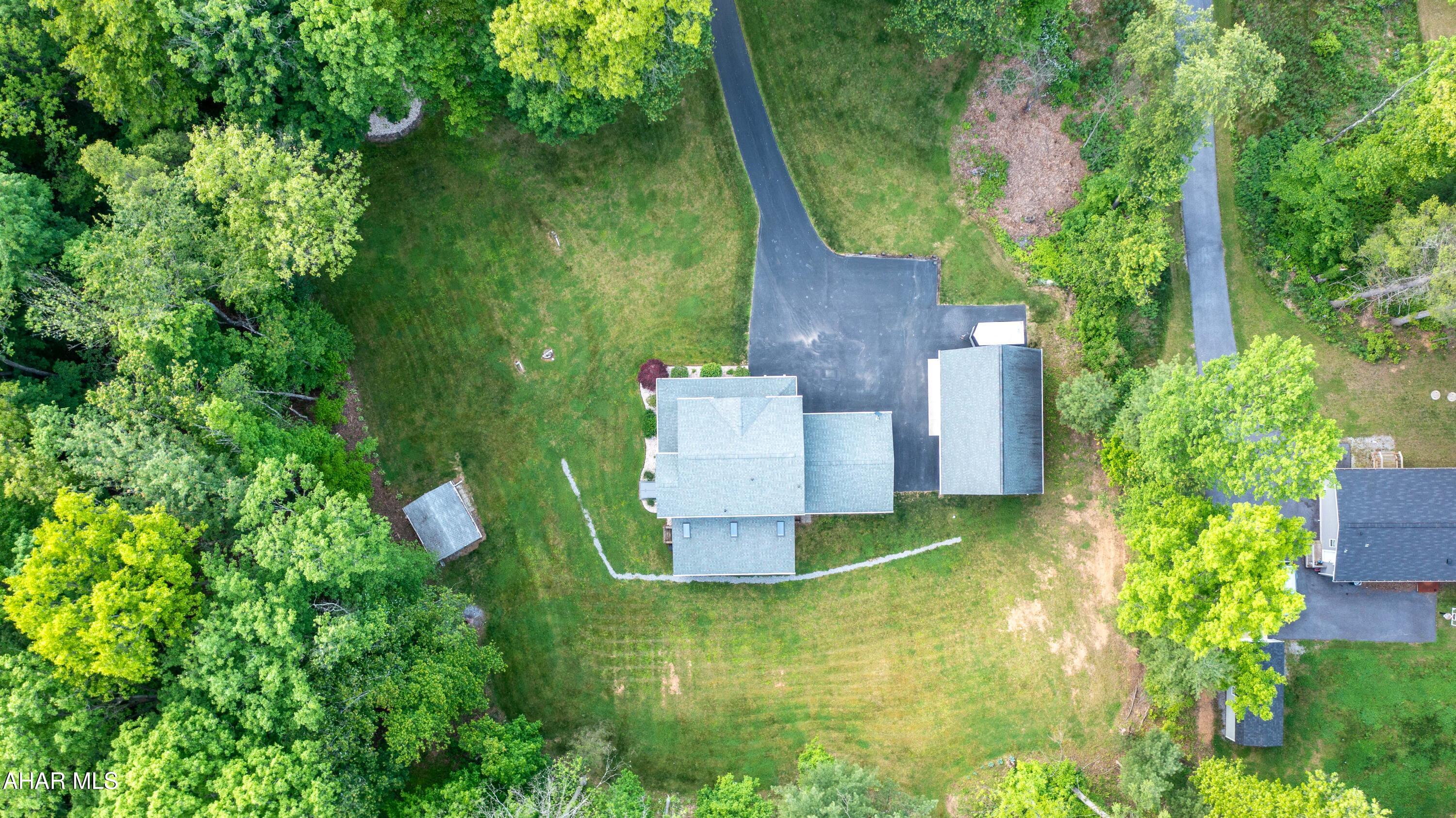 2707 Pennington Road Tyrone, PA 16686 - Photo 12 of 66