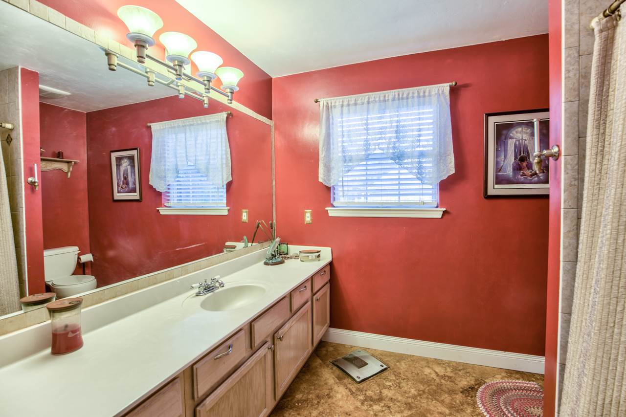 1584 Chadwick Way Tallahassee, FL 32312 - Photo 15 of 27