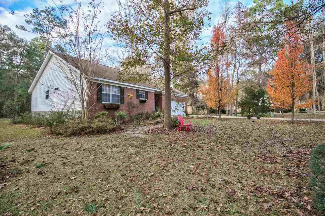 1584 Chadwick Way Tallahassee, FL 32312 - Photo 2 of 27