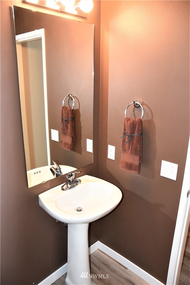 2914 Southeast 4th Street Renton, WA 98056 - Photo 8 of 23