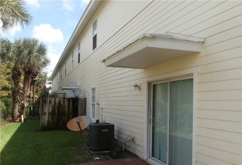 4216 Leo Lane, Unit 5G Riviera Beach, FL 33410 - Photo 3 of 31 Photo 3