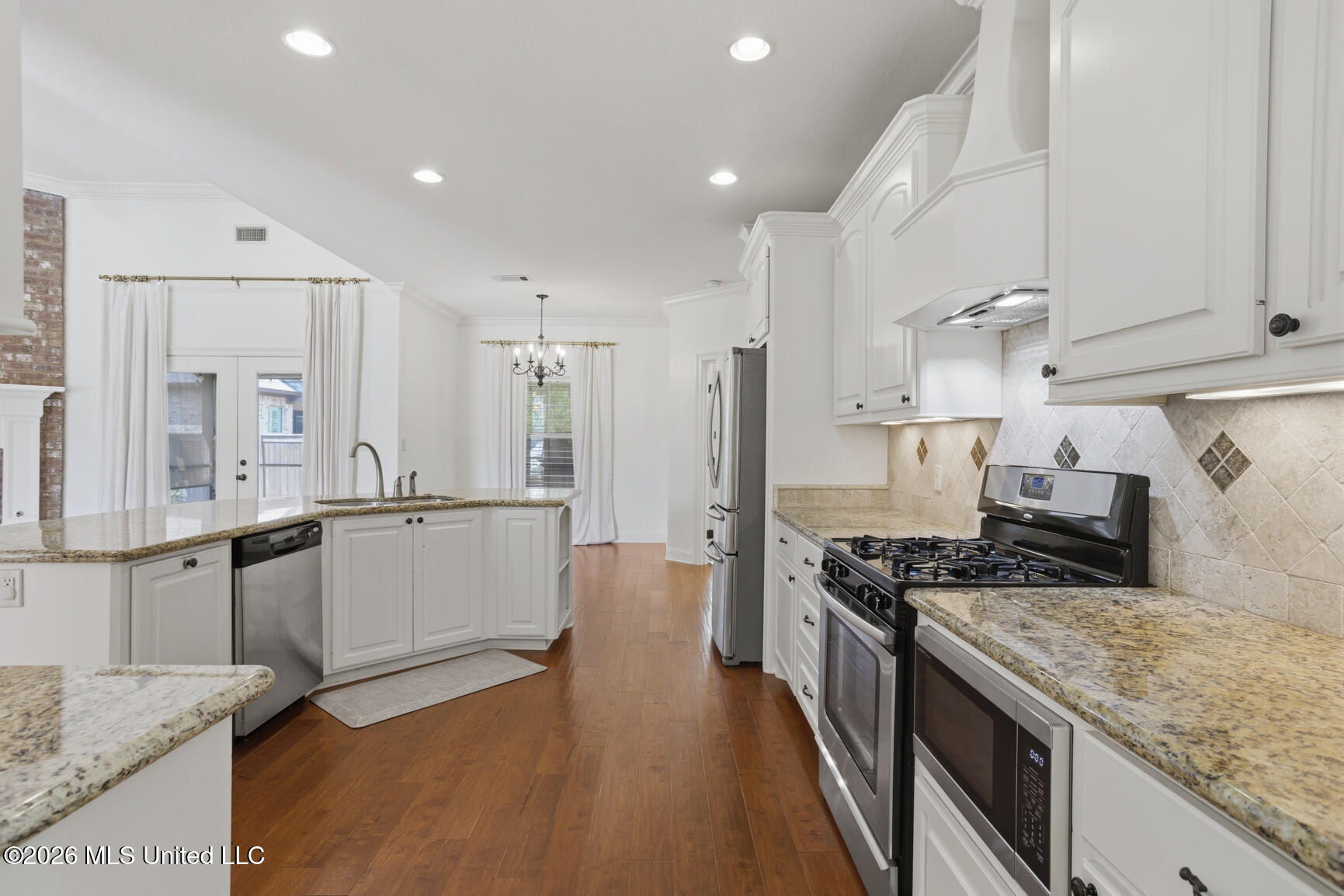 303 Siltstone Ridge Brandon, MS 39047 - Photo 15 of 37 So much Functional Space