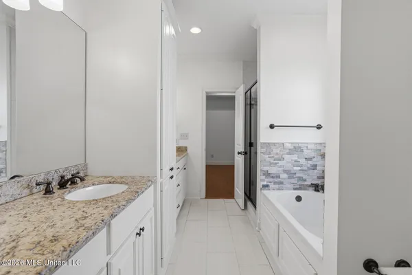 $325,000 | 303 Siltstone Ridge, Brandon, MS 39047