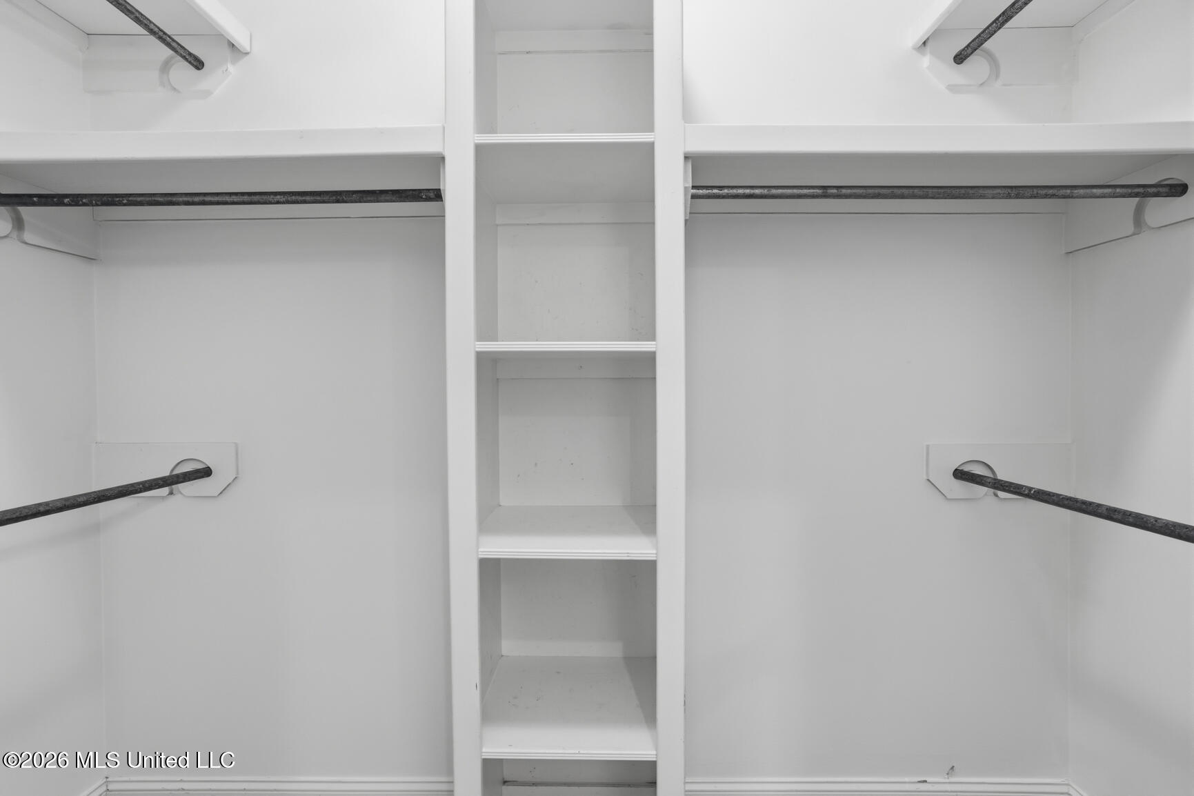 303 Siltstone Ridge Brandon, MS 39047 - Photo 29 of 37 Large Walk in Closet