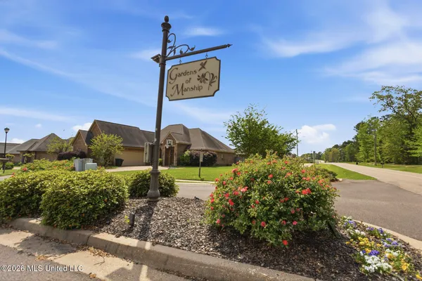 $325,000 | 303 Siltstone Ridge, Brandon, MS 39047