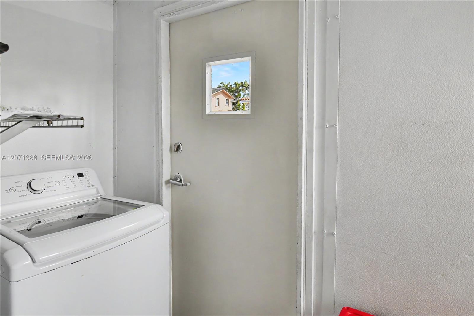 3538 Southwest 87th Court Miami, FL 33165 - Photo 41 of 85 Gallery Image 41