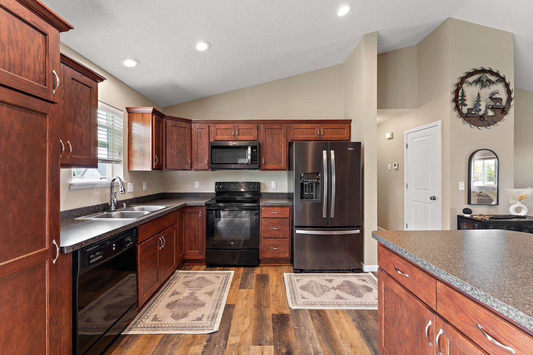 809 Cologne Lane Waverly, MN 55390 - Photo 5 of 44