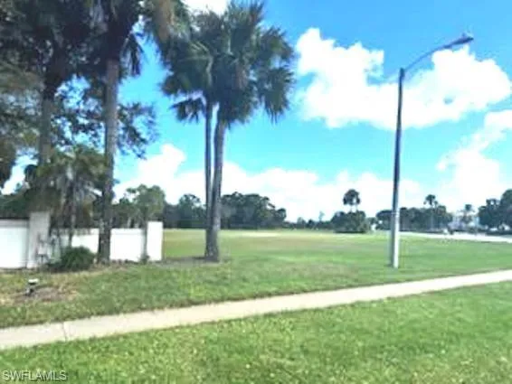 $460,000 | Tamiami Trail East, Naples, FL 34114