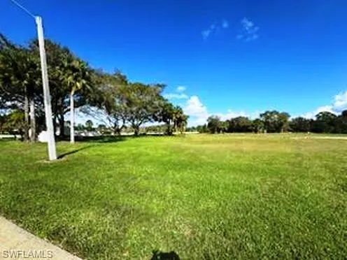 $460,000 | Tamiami Trail East, Naples, FL 34114
