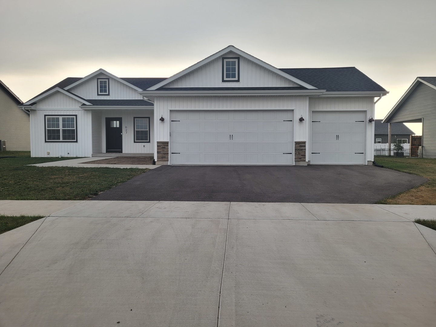 627 South Regulators Street Rochelle, IL 61068 - Photo 1 of 17 Gallery Image 1