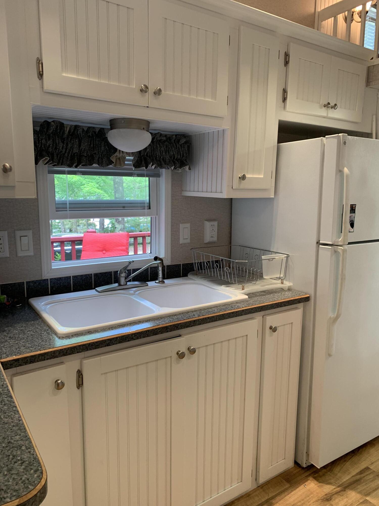 31 Judge Road Naples, ME 04055 - Photo 7 of 32 Kitchen Right Side