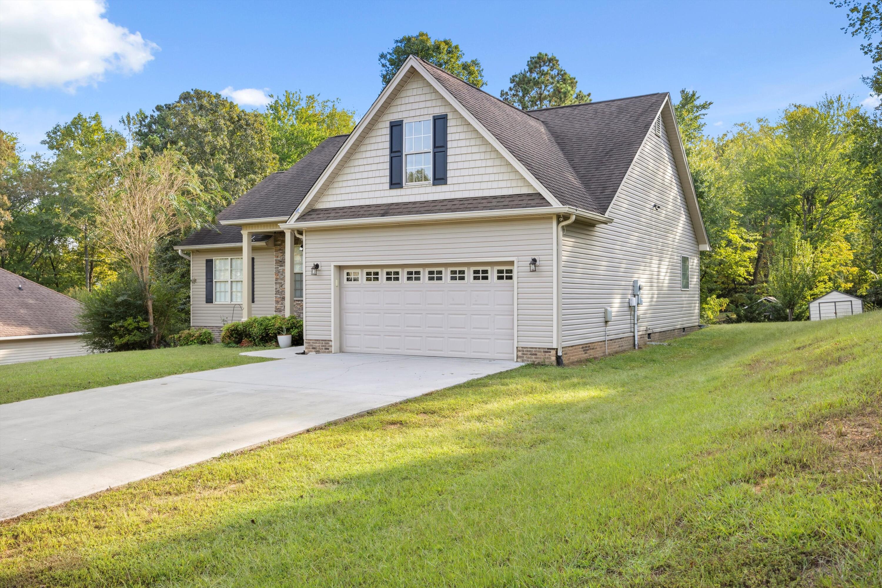 126 Old Pond Road Southeast Cleveland, TN 37323 - Photo 2 of 24 03-090A9024