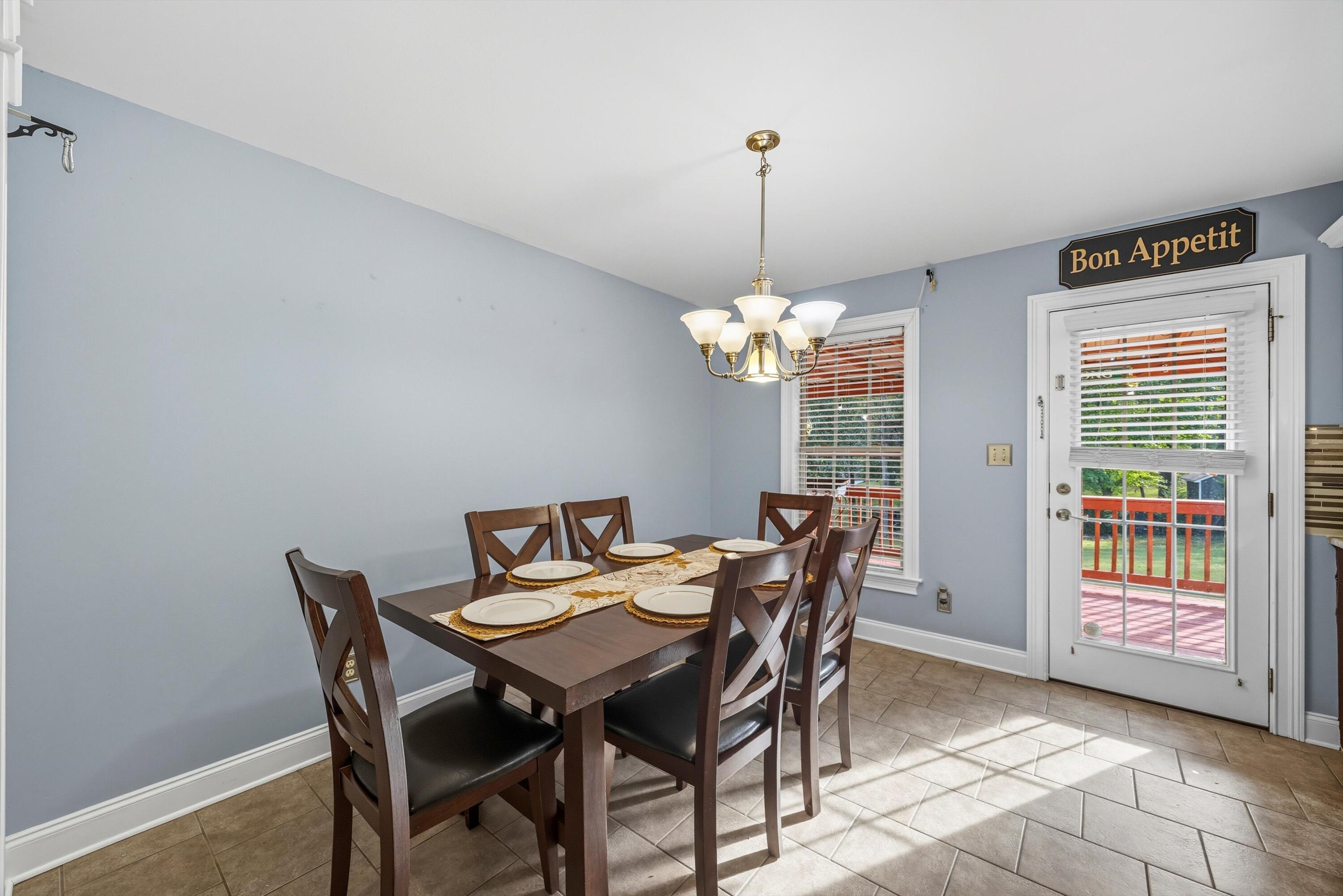126 Old Pond Road Southeast Cleveland, TN 37323 - Photo 8 of 24 09-090A9034