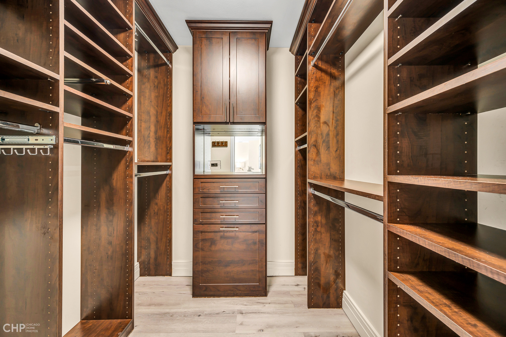 21 West Goethe Street, Unit 10G Chicago, IL 60610 - Photo 22 of 39 a view of walk in closet