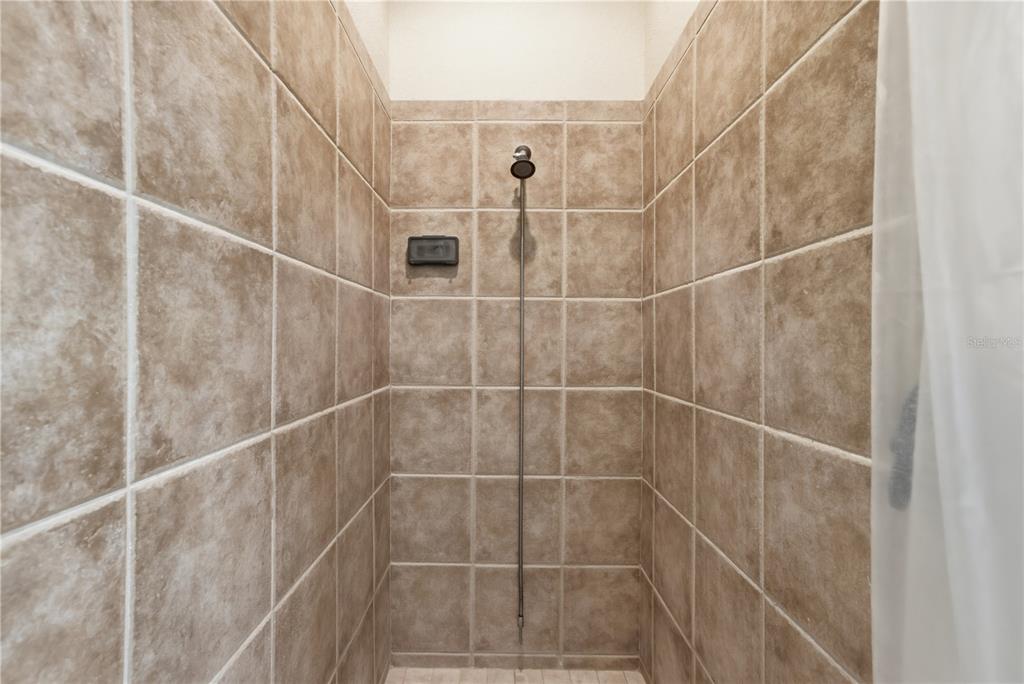 2537 Stoneview Road Orlando, FL 32806 - Photo 34 of 50 Gallery Image 34
