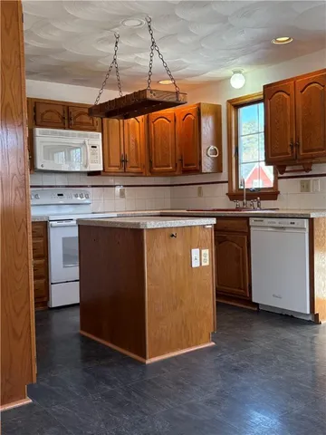 $449,900 | 2 Valley Street, Lincoln, RI 02838