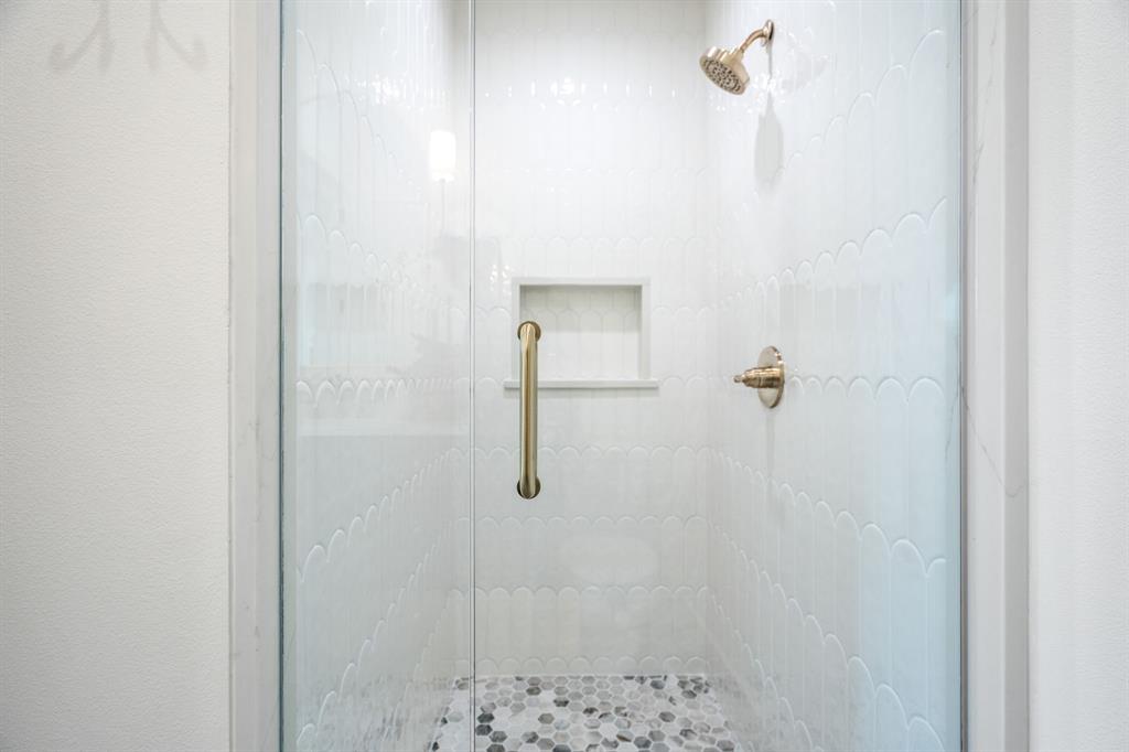 3304 Ferguson Road Grapevine, TX 76092 - Photo 8 of 38 Guest Bathroom