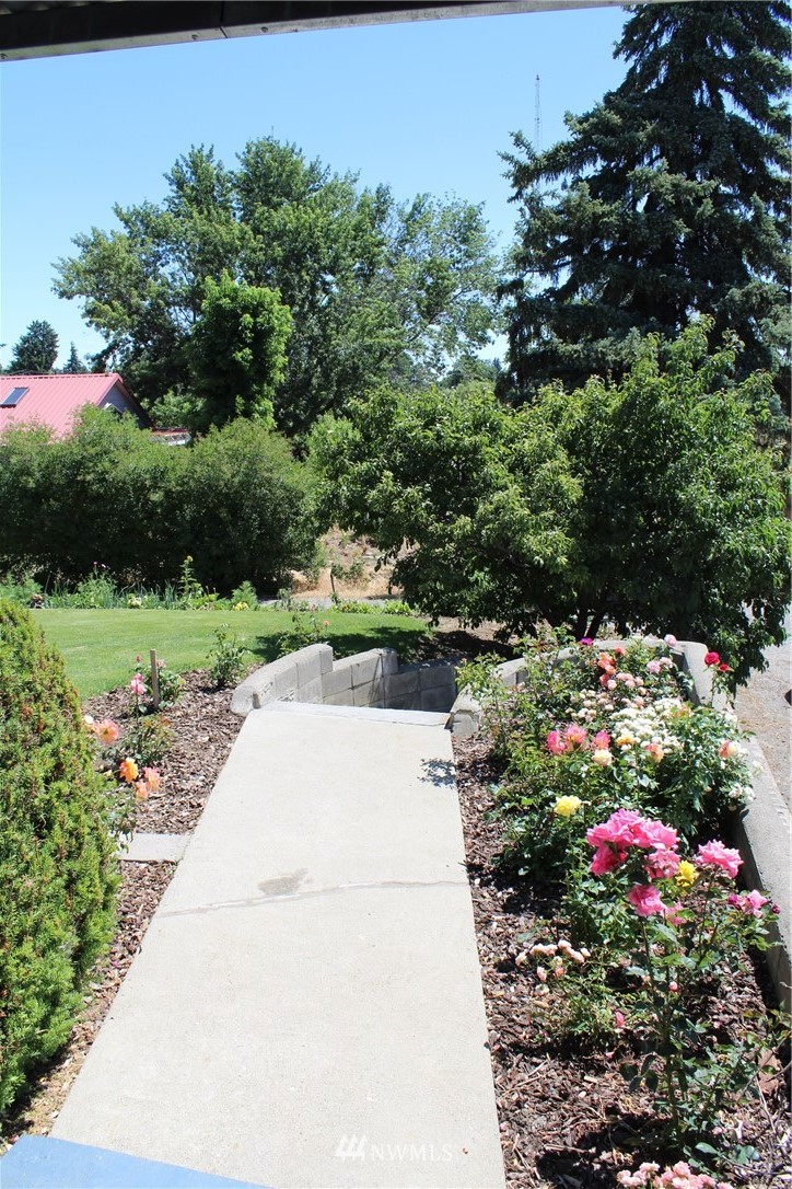 3 Viewpoint Road Ellensburg, WA 98926 - Photo 2 of 20