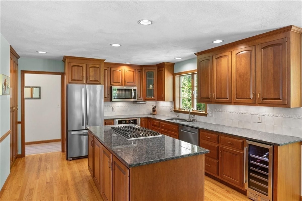 16 Covey Road Walpole, MA 02081 - Photo 13 of 42 Gallery Image 13