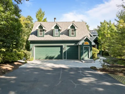 $1,545,000 | 765 Brickley Court, Fontana, WI 53125
