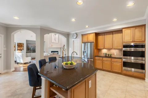 $672,500 | 2102 Hickory Village Court, Kingwood, TX 77345