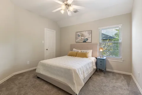 $672,500 | 2102 Hickory Village Court, Kingwood, TX 77345