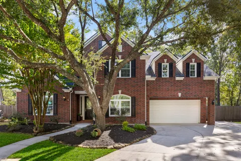 $672,500 | 2102 Hickory Village Court, Kingwood, TX 77345