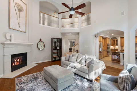 $672,500 | 2102 Hickory Village Court, Kingwood, TX 77345