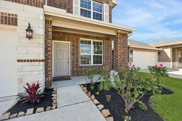 $2,700 | 906 Barstow Drive, Rosharon, TX 77583