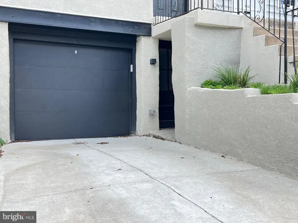 a view of an entrance to house