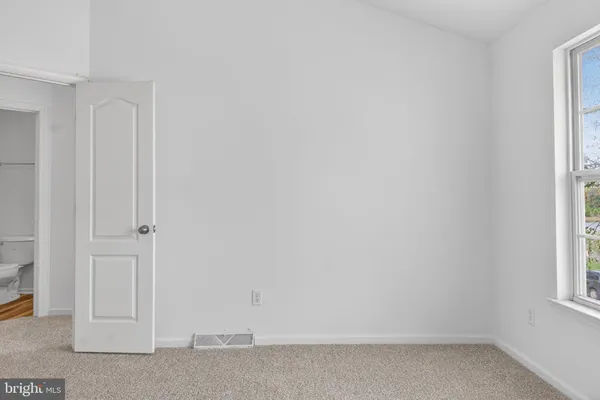 $279,900 | 376 Paradee Drive, Dover, DE 19904