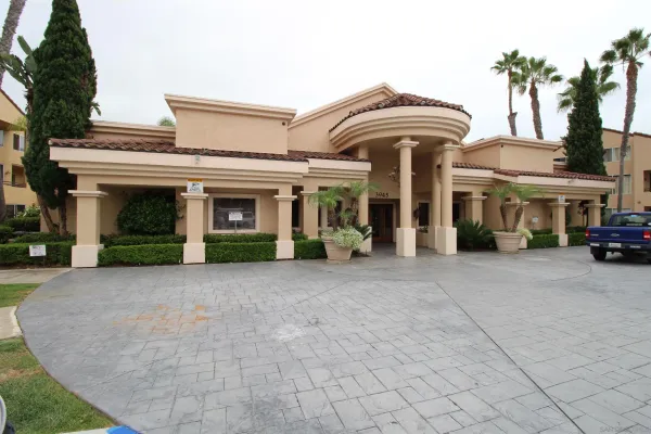 $3,400 | 3955 Nobel Drive, Unit 186, San Diego, CA 92122