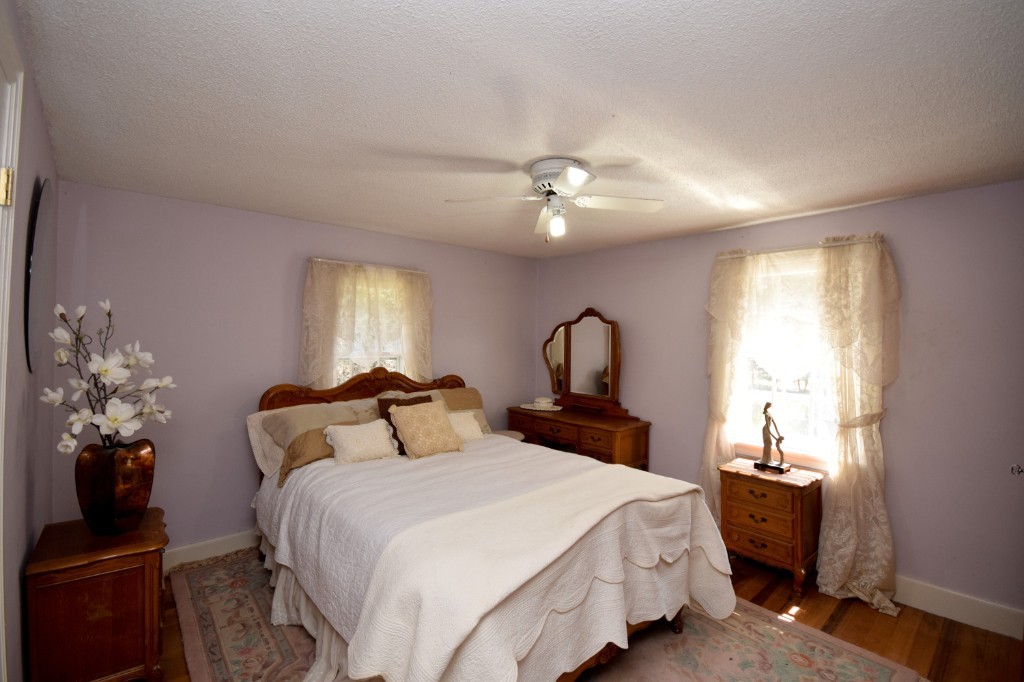 464 Springfield Street Wilbraham, MA 01095 - Photo 14 of 30