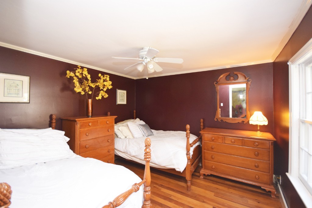 464 Springfield Street Wilbraham, MA 01095 - Photo 16 of 30