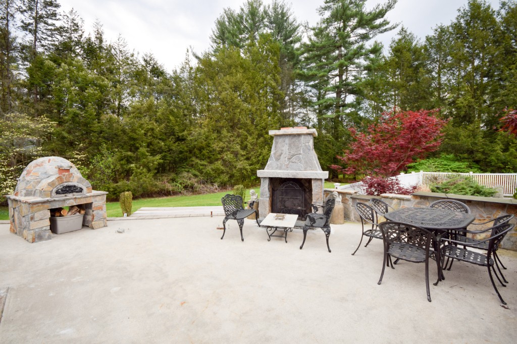 464 Springfield Street Wilbraham, MA 01095 - Photo 27 of 30